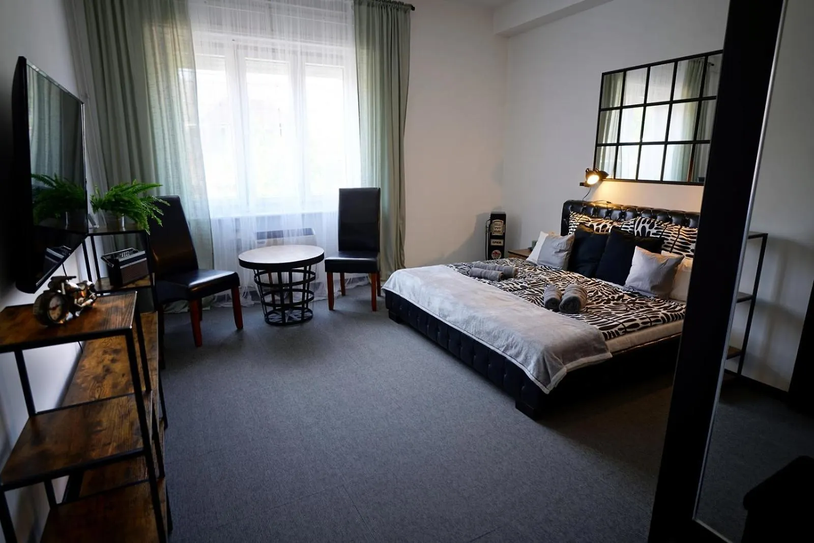 Mini Industrial Apartment Budapest